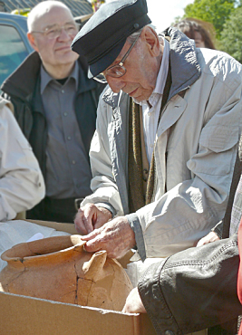 2013 bei der Exkursion der Archäologischen Kommission von Niedersachsen. (Foto: Archäologische Kommission, U. Bartels)