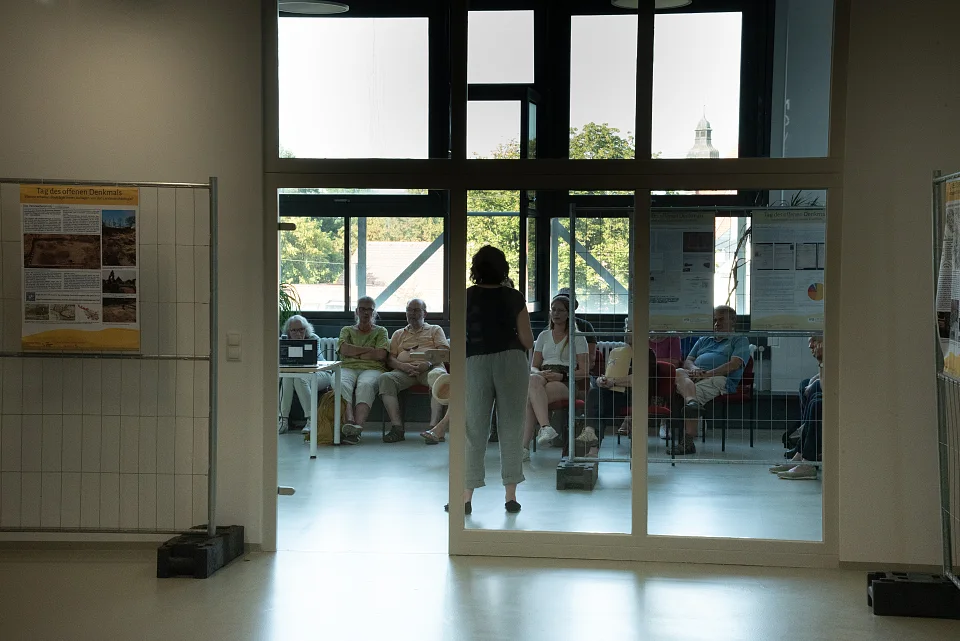 Cathrin H&auml;hn h&auml;lt einen Vortrag